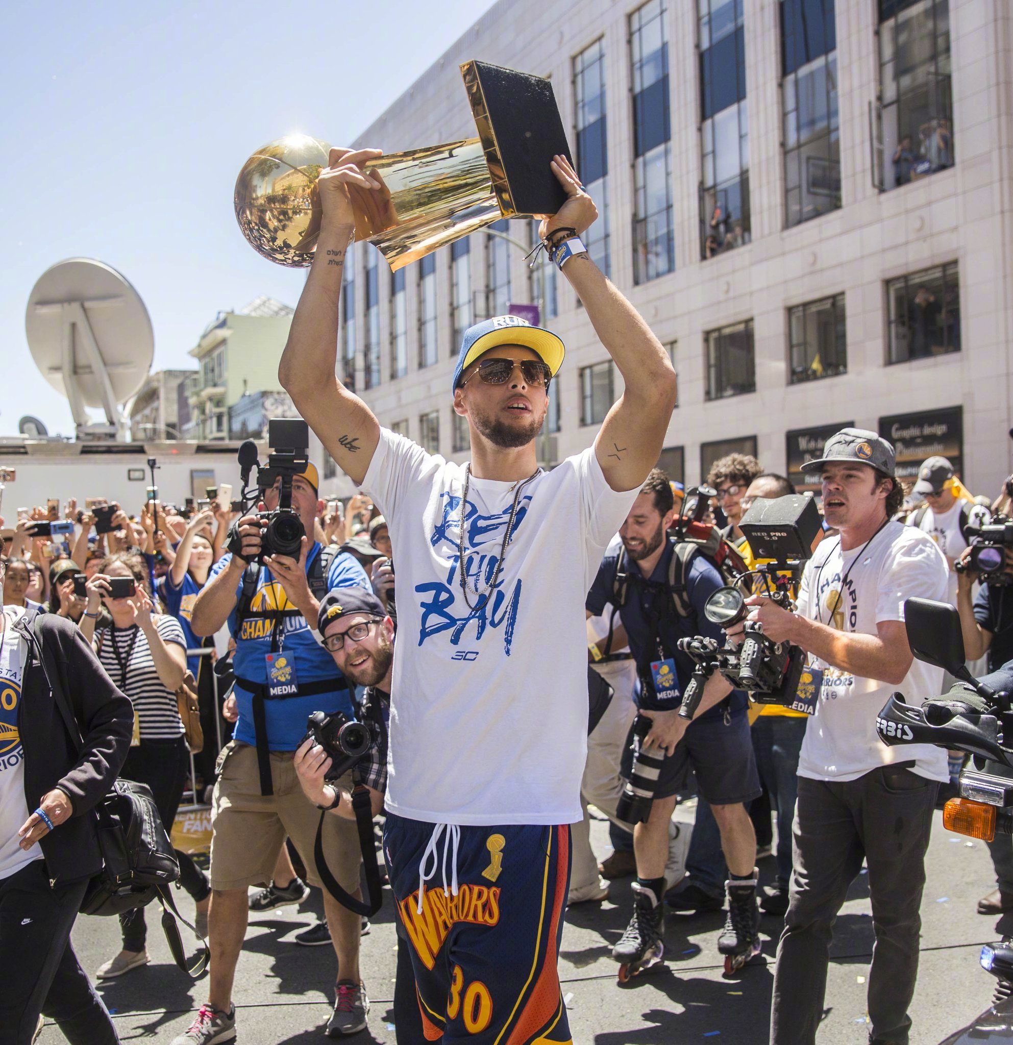 虽然开赛时 虽然开赛时